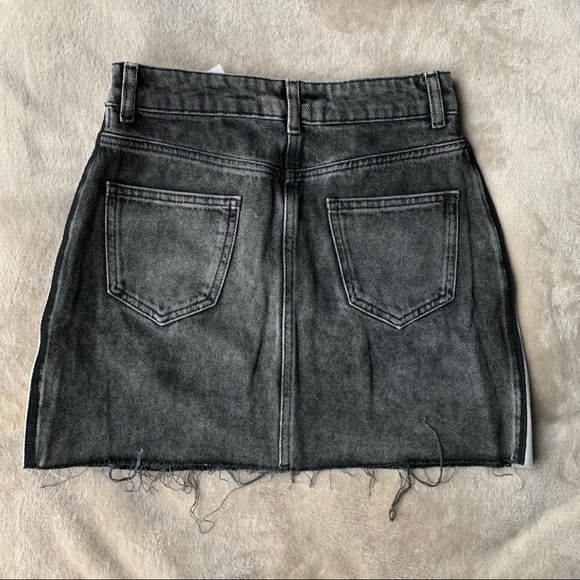 Zara “Vintage” Grey Denim Cutoff Mini Skirt - Picture 2 of 4